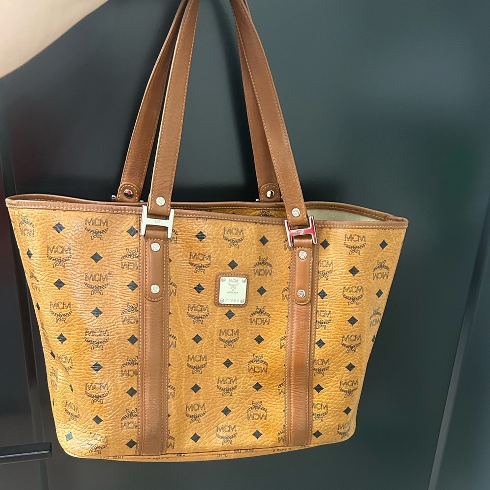 MCM Camel Leather bag. Gorgeous condition.